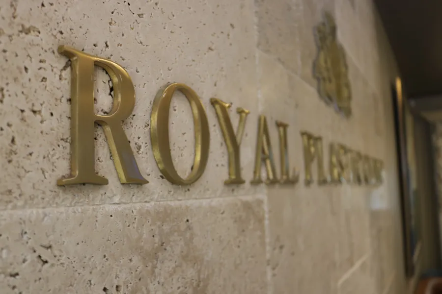 Royal Plastic Surgery — операционна зала